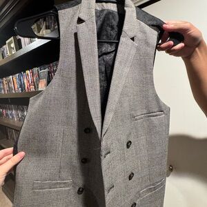 Bar III Black and Gray Checkered Men's Vest